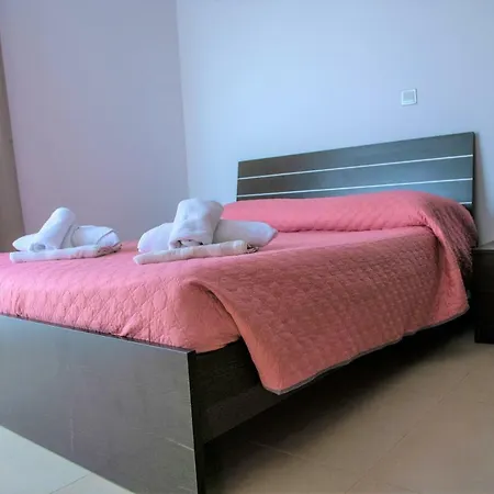 Coral Bay 7, Walking Distance To Coral Bay *